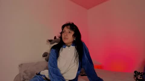 Snapshot of apolorising_ chatting on September 13, 3:17 am Lola  Apolo online show from September 13, 3:17 am