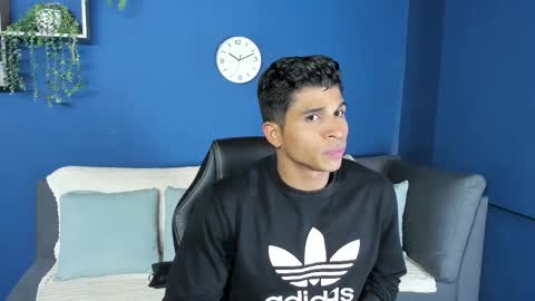 Apolo online show from March 3, 7:39 pm