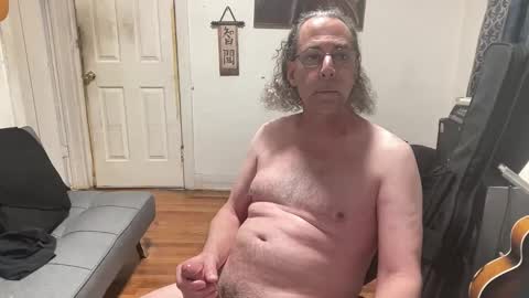 Apostrphy online show from April 3, 10:08 pm