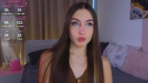 Vicki online show from December 14, 9:03 am