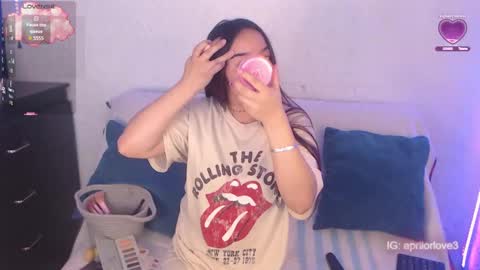 Snapshot of apriil_3 chatting on September 12, 3:39 am Abril Freelance Model online show from September 12, 3:39 am