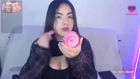 Snapshot of apriil_3 chatting on September 16, 3:35 pm Abril Freelance Model online show from September 16, 3:35 pm