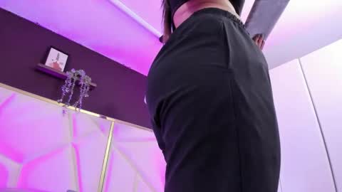 April online show from November 14, 11:20 am