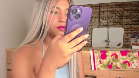 Snapshot of april_sex_vip chatting on December 11, 7:20 am Aphril Daniels  Otis online show from December 11, 7:20 am