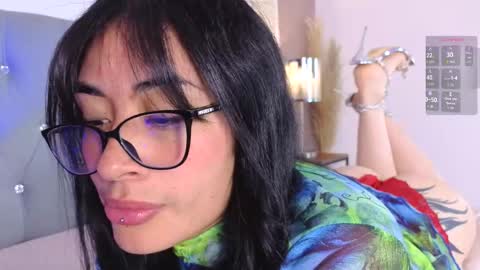 Cris online show from November 25, 1:44 pm