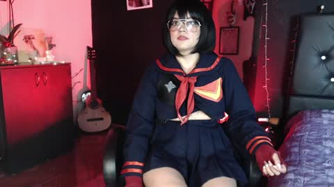 Snapshot of aprildol chatting on January 22, 7:03 am lucy online show from January 22, 7:03 am