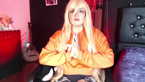 Snapshot of aprildol chatting on January 23, 6:49 am lucy online show from January 23, 6:49 am