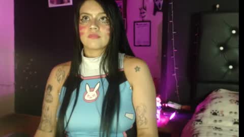 Snapshot of aprildol chatting on February 11, 3:18 am lucy online show from February 11, 3:18 am