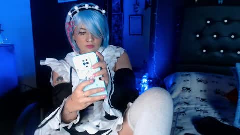 Snapshot of aprildol chatting on February 16, 7:04 am lucy online show from February 16, 7:04 am