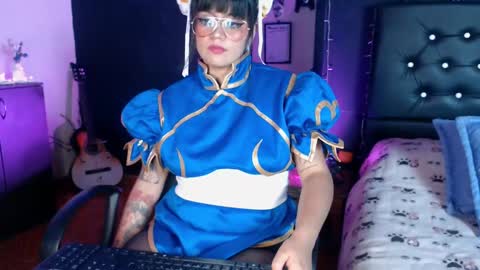 Snapshot of aprildol chatting on February 24, 7:22 am lucy online show from February 24, 7:22 am