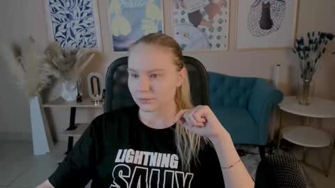 April. All year round.  online show from October 1, 2:06 am