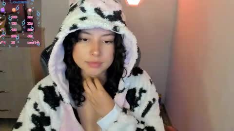 aqua emilly online show from September 15, 12:10 am