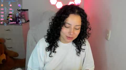 aqua emilly online show from February 12, 11:22 pm