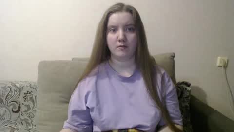 Josefin online show from May 12, 2:14 pm