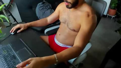 T. online show from February 5, 6:12 pm