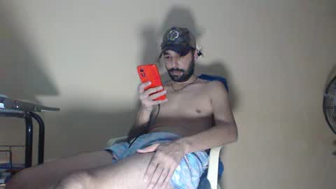 Snapshot of arabebigcock chatting on October 10, 1:37 am ARABE online show from October 10, 1:37 am