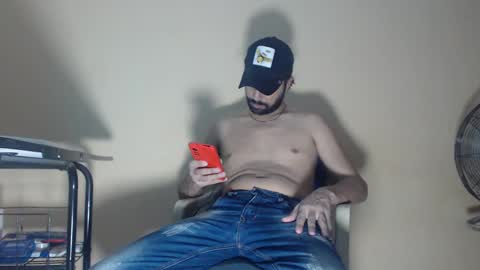 Snapshot of arabebigcock chatting on October 11, 6:45 am ARABE online show from October 11, 6:45 am