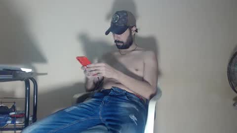 Snapshot of arabebigcock chatting on October 19, 6:03 am ARABE online show from October 19, 6:03 am