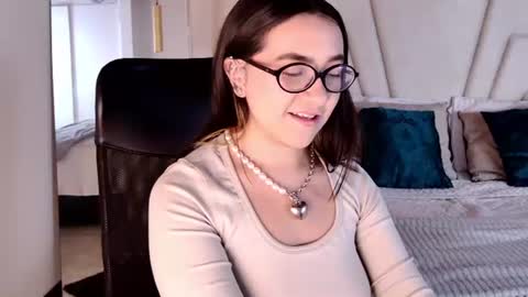  Arabella  online show from July 17, 1:01 am