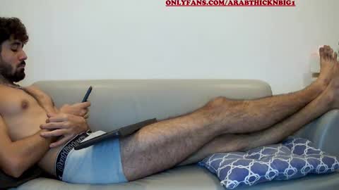 Snapshot of arabthickestdick1 chatting on February 12, 3:05 pm Shaani online show from February 12, 3:05 pm