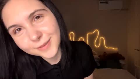 Emi online show from February 13, 4:58 pm