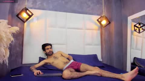 arah_issaa online show from October 27, 10:25 pm