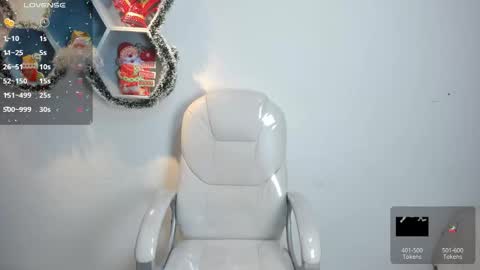 Snapshot of archie_77 chatting on December 16, 7:30 pm Archie online show from December 16, 7:30 pm