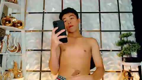 Snapshot of archie_moreno chatting on December 17, 10:21 am ARCHIE online show from December 17, 10:21 am