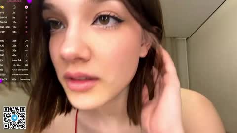 Caroline online show from April 16, 6:09 pm