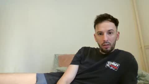 Snapshot of ares_candy chatting on January 27, 9:44 am Ares Candy online show from January 27, 9:44 am