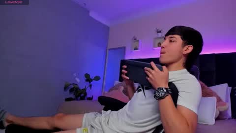 Ares online show from December 2, 2:34 pm