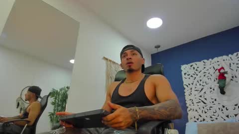 Snapshot of ares_stone chatting on November 19, 12:49 pm Ares Stone online show from November 19, 12:49 pm