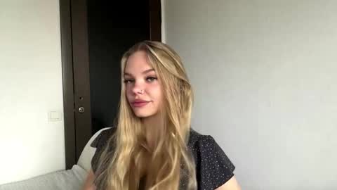 Amelia online show from November 8, 5:51 am