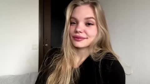 Amelia online show from November 23, 5:40 am