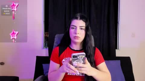 Snapshot of ari_peaches chatting on December 17, 6:19 am Ari online show from December 17, 6:19 am