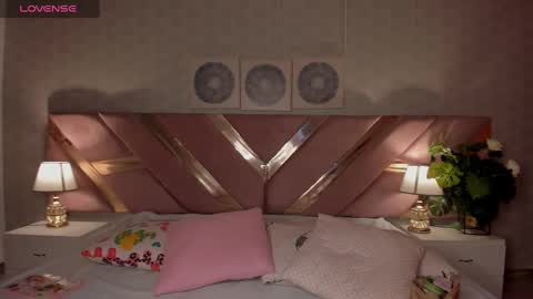 Ari  online show from December 31, 6:57 pm