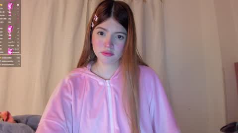 Snapshot of ari_sweet1 chatting on January 7, 8:24 am Ari online show from January 7, 8:24 am