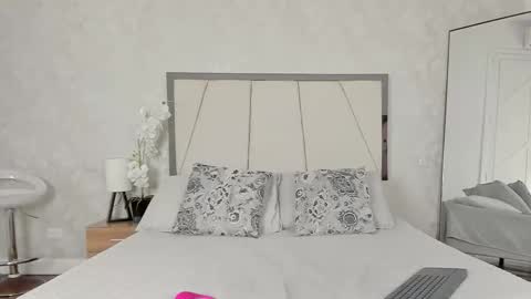 Snapshot of ari_wilde chatting on January 12, 12:54 pm Ari Wilde online show from January 12, 12:54 pm