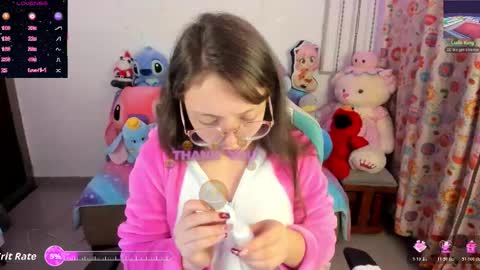 Snapshot of aria_alaia chatting on November 19, 2:44 am Linda online show from November 19, 2:44 am