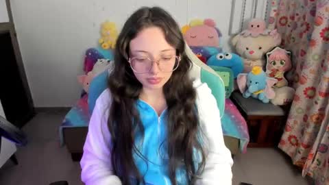 Snapshot of aria_alaia chatting on January 8, 3:09 am Linda online show from January 8, 3:09 am