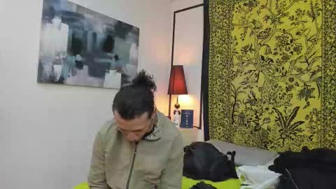 aria y orien  online show from October 14, 11:11 am