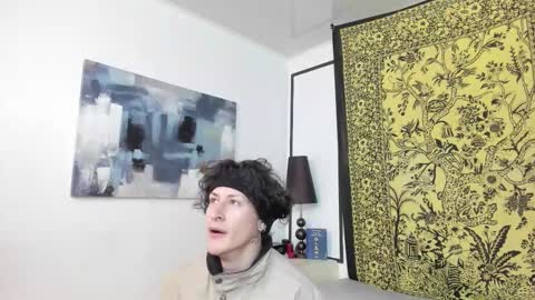 aria y orien  online show from November 19, 11:10 am