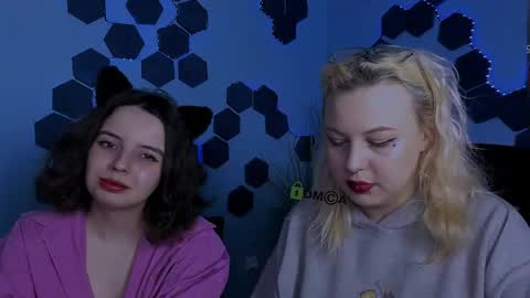 aria_blaze_ online show from April 21, 7:47 am