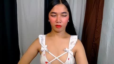 Snapshot of aria_fucks chatting on June 26, 1:59 pm ARIA online show from June 26, 1:59 pm