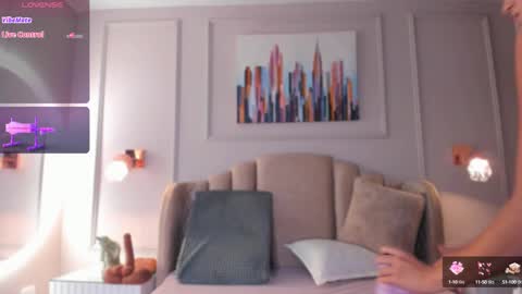 Snapshot of aria_greco chatting on February 7, 9:37 am Aria  online show from February 7, 9:37 am