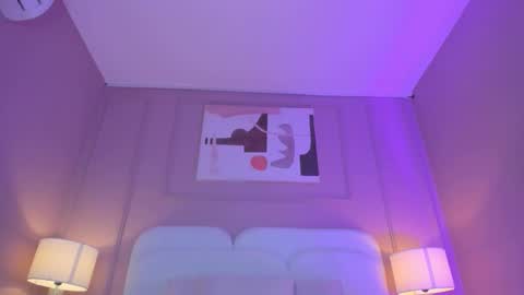 Aria  online show from December 5, 2:20 am