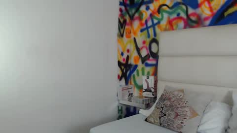 Snapshot of aria_martiin chatting on February 9, 3:32 am aria online show from February 9, 3:32 am