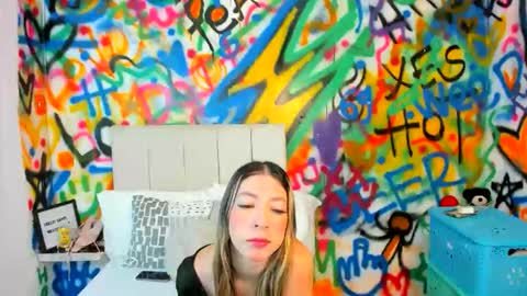 Snapshot of aria_martiin chatting on February 20, 11:43 am aria online show from February 20, 11:43 am