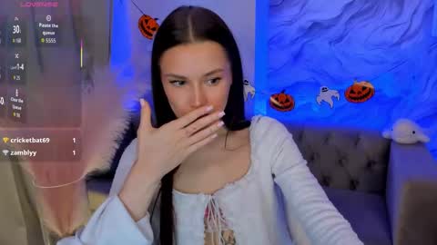 aria_mila online show from October 25, 11:29 am