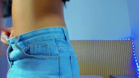 Snapshot of aria_millers_ chatting on January 11, 12:10 pm Aria Millers online show from January 11, 12:10 pm